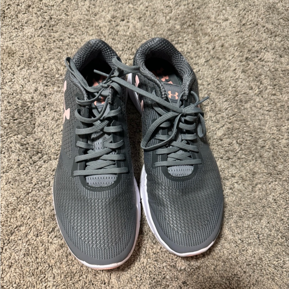 Under Armor Tennis Shoes